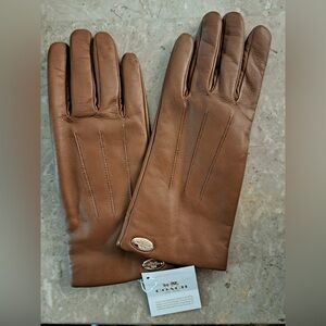 ‼️NWT Authentic Coach Leather Gloves